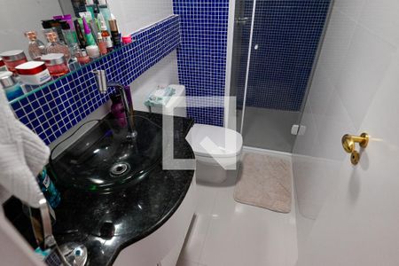Apartamento à venda com 73m², 3 quartos e 2 vagas Apartamento à venda com 73m², 3 quartos e 2 vagasBanheiro Social