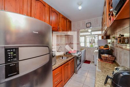 Cozinha de apartamento à venda com 2 quartos, 49m² em Rubem Berta, Porto Alegre