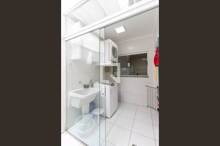 Casa de condomínio à venda com 160m², 3 quartos e 3 vagasÁrea de serviço