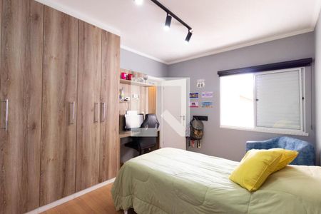 Casa de condomínio à venda com 160m², 3 quartos e 3 vagasBanheiro do Quarto 1