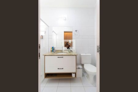 Casa de condomínio à venda com 160m², 3 quartos e 3 vagasBanheiro Suíte