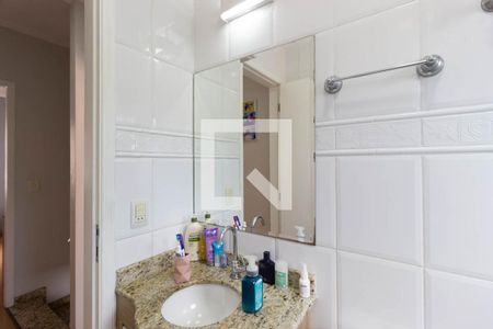 Casa de condomínio à venda com 160m², 3 quartos e 3 vagasBanheiro