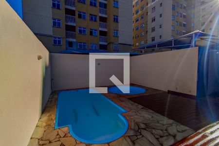 Apartamento para alugar com 130m², 4 quartos e 2 vagas Apartamento para alugar com 130m², 4 quartos e 2 vagasÁrea comum - Piscina