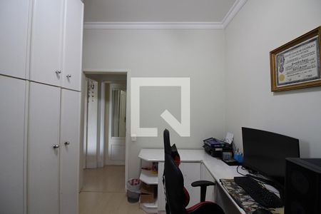 Apartamento à venda com 240m², 4 quartos e 3 vagasQuarto 4