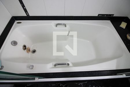 Apartamento à venda com 240m², 4 quartos e 3 vagasBanheiro do Sacada do Quarto 1 - Suíte