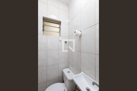 Casa à venda com 150m², 3 quartos e 2 vagas Casa à venda com 150m², 3 quartos e 2 vagasBanheiro de serviço