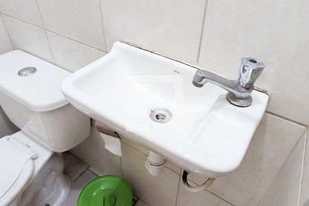 Casa à venda com 150m², 3 quartos e 2 vagas Casa à venda com 150m², 3 quartos e 2 vagasBanheiro de serviço