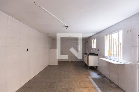 Casa à venda com 209m², 4 quartos e 2 vagasPorão