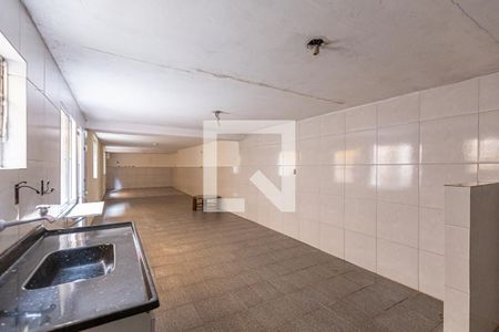 Casa à venda com 209m², 4 quartos e 2 vagasPorão 