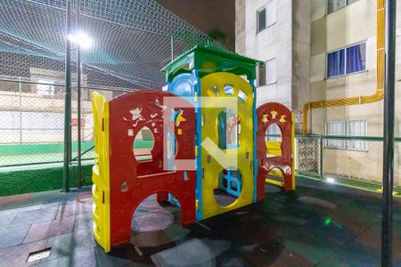 Apartamento para alugar com 47m², 2 quartos e 1 vaga Apartamento para alugar com 47m², 2 quartos e 1 vagaÁrea comum - Playground