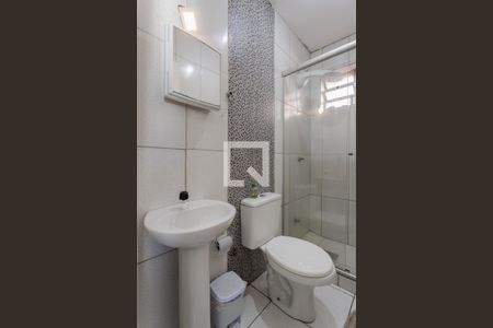 Banheiro de apartamento à venda com 1 quarto, 40m² em Protásio Alves, Porto Alegre