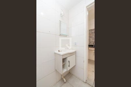 Banheiro  de kitnet/studio para alugar com 1 quarto, 35m² em Centro, Campinas