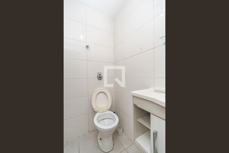 Banheiro  de kitnet/studio para alugar com 1 quarto, 35m² em Centro, Campinas