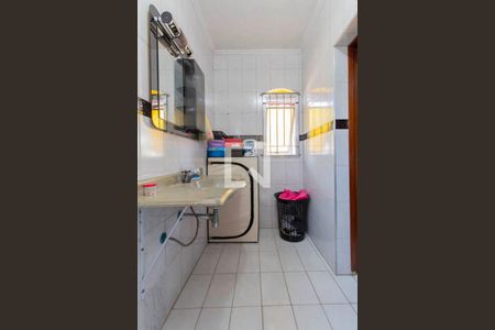 Casa à venda com 200m², 3 quartos e 4 vagasBanheiro Suíte 1