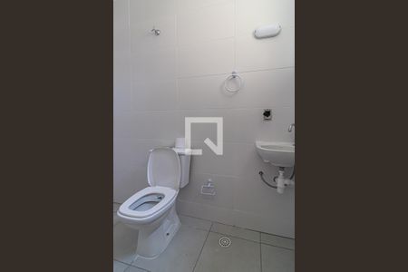 Casa de condomínio para alugar com 150m², 3 quartos e 2 vagas Casa de condomínio para alugar com 150m², 3 quartos e 2 vagasBanheiro do Quarto 2