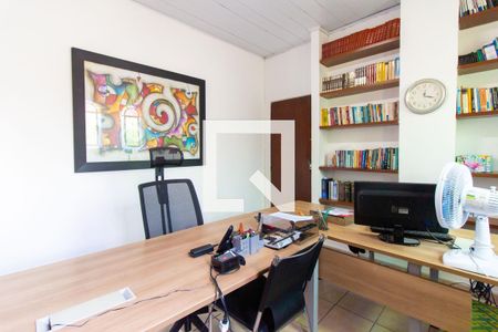 Casa à venda com 240m², 4 quartos e 2 vagasQuarto