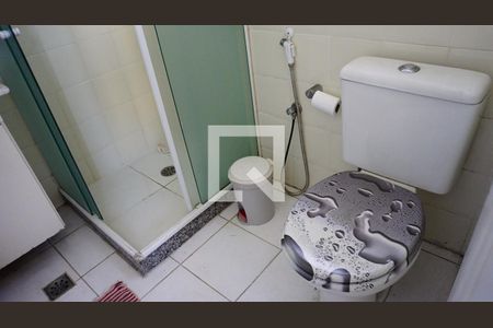 Apartamento à venda com 180m², 3 quartos e 3 vagasBanheiro Suite