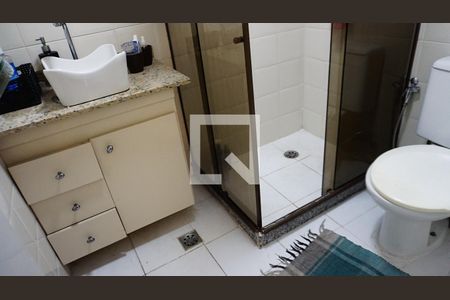 Apartamento à venda com 180m², 3 quartos e 3 vagasBanheiro Social
