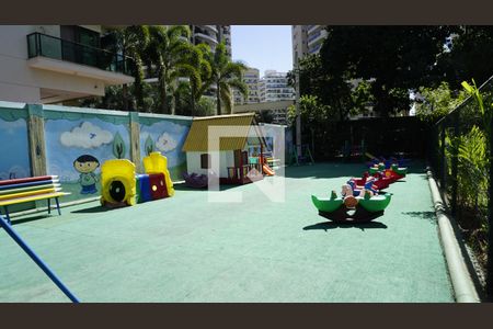 Apartamento à venda com 180m², 3 quartos e 3 vagasÁrea comum - Playground