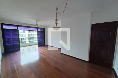 Sala  de apartamento para alugar com 2 quartos, 135m² em Icaraí, Niterói