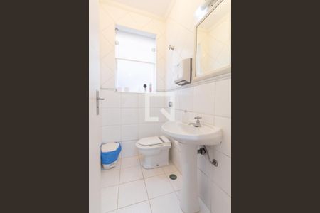 Casa à venda com 360m², 14 quartos e 3 vagas Casa à venda com 360m², 14 quartos e 3 vagasBanheiro