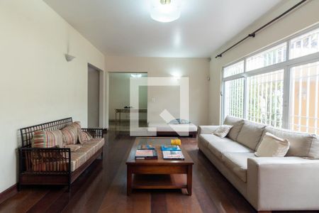 Sala de casa para alugar com 14 quartos, 260m² em Sumaré, São Paulo