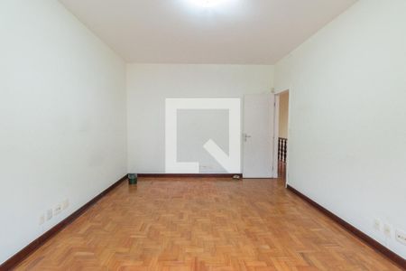 Casa à venda com 360m², 14 quartos e 3 vagas Casa à venda com 360m², 14 quartos e 3 vagasQuarto 6