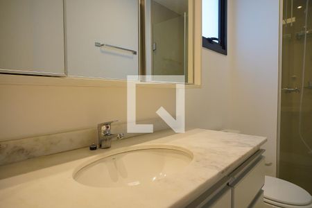 Banheiro de kitnet/studio para alugar com 1 quarto, 38m² em Jardim Botânico, Porto Alegre