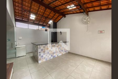 Casa para alugar com 65m², 2 quartos e 1 vaga Casa para alugar com 65m², 2 quartos e 1 vagaÁrea Comum