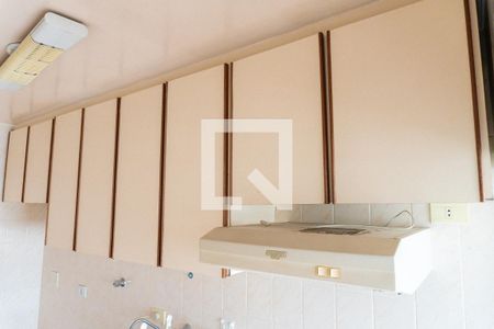 Apartamento à venda com 56m², 2 quartos e 1 vagaCozinha - Armários