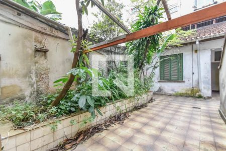 Casa à venda com 200m², 5 quartos e 4 vagas Casa à venda com 200m², 5 quartos e 4 vagasEdícula