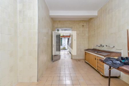 Casa à venda com 200m², 5 quartos e 4 vagas Casa à venda com 200m², 5 quartos e 4 vagasCozinha Térreo