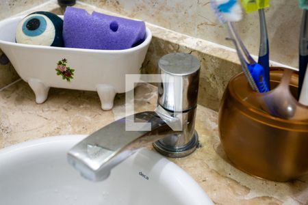 Casa à venda com 96m², 2 quartos e 1 vagaBanheiro