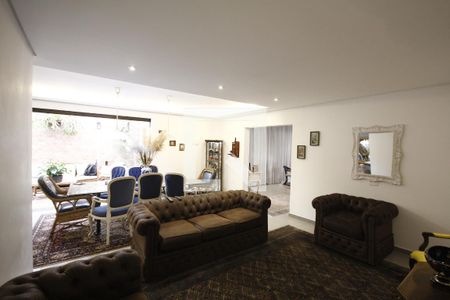 Sala de casa à venda com 3 quartos, 250m² em Vila Monumento, São Paulo