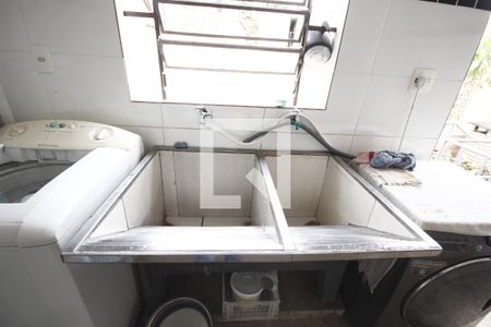 Casa à venda com 250m², 3 quartos e 4 vagasÁrea de Serviço