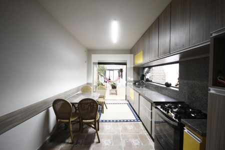 Casa à venda com 250m², 3 quartos e 4 vagasCozinha