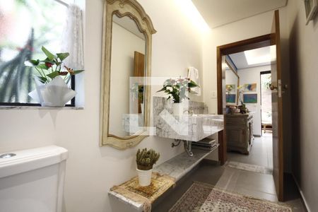 Casa à venda com 250m², 3 quartos e 4 vagasLavabo