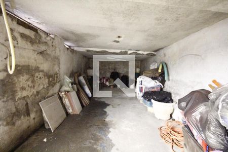 Casa à venda com 250m², 3 quartos e 4 vagasPorão