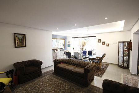 Sala de casa à venda com 3 quartos, 250m² em Vila Monumento, São Paulo