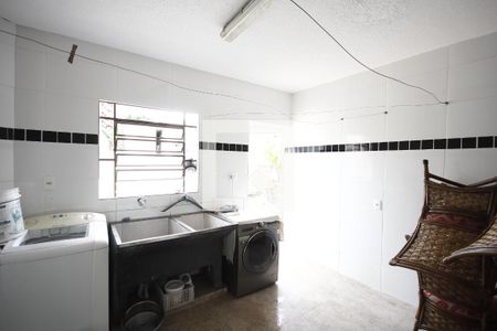 Casa à venda com 250m², 3 quartos e 4 vagasÁrea de Serviço