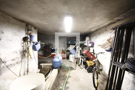 Casa à venda com 250m², 3 quartos e 4 vagasPorão