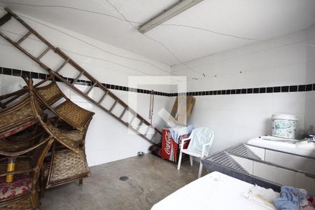 Casa à venda com 250m², 3 quartos e 4 vagasÁrea de Serviço