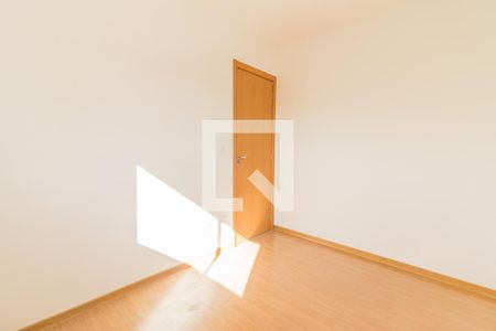 Dormitório de apartamento à venda com 2 quartos, 43m² em Protásio Alves, Porto Alegre