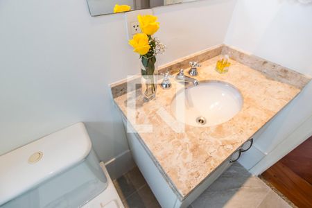 Apartamento à venda com 98m², 2 quartos e 2 vagasDetalhe do Banheiro da Suite