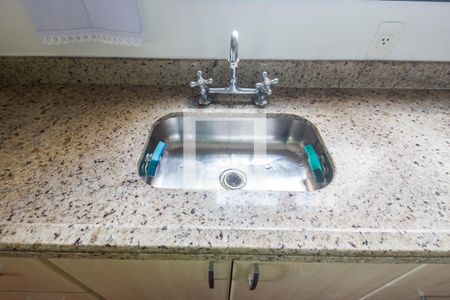 Apartamento à venda com 98m², 2 quartos e 2 vagasDetalhe da cozinha