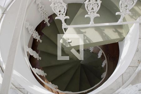 Apartamento para alugar com 250m², 4 quartos e 2 vagasEscada