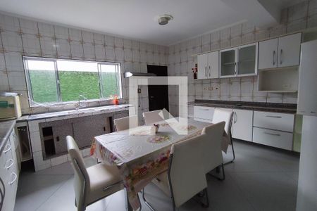 Casa à venda com 157m², 4 quartos e 5 vagas