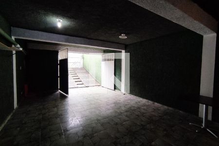 Casa à venda com 157m², 4 quartos e 5 vagas