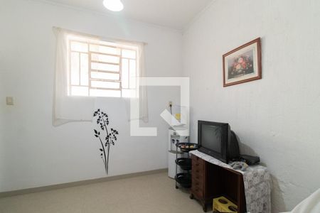 Casa à venda com 360m², 3 quartos e 2 vagas Casa à venda com 360m², 3 quartos e 2 vagasQuarto 4