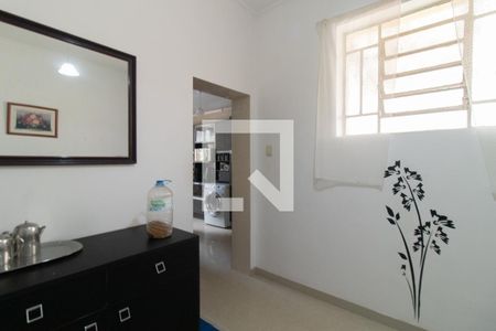 Casa à venda com 360m², 3 quartos e 2 vagas Casa à venda com 360m², 3 quartos e 2 vagasQuarto 4
